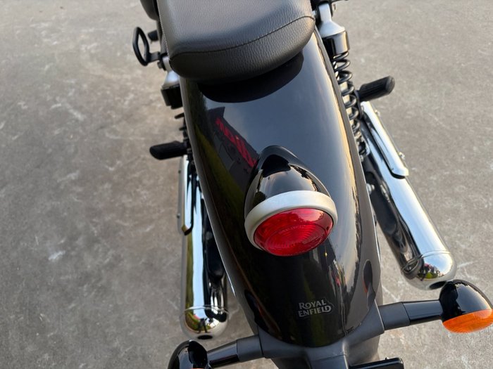 2025 Royal Enfield SUPER METEOR 650 Black