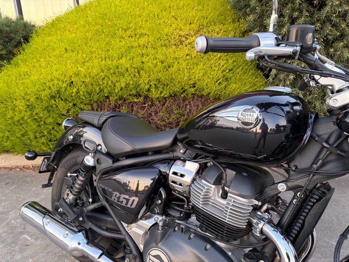 2025 Royal Enfield SUPER METEOR 650 Black