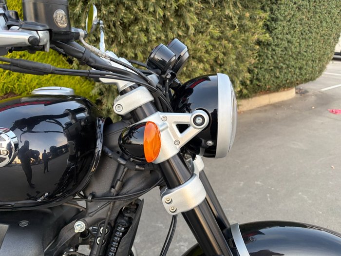 2025 Royal Enfield SUPER METEOR 650 Black