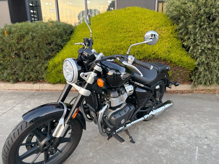2025 Royal Enfield SUPER METEOR 650 Black
