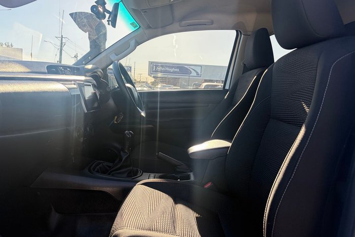 2018 Toyota Hilux SR