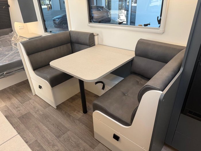 2025 New Age Caravans Manta Ray Mr18er My26