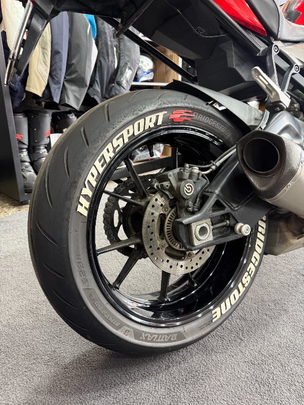 2014 BMW Motorrad S 1000 R Red