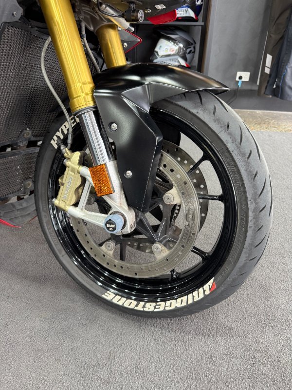 2014 BMW Motorrad S 1000 R Red