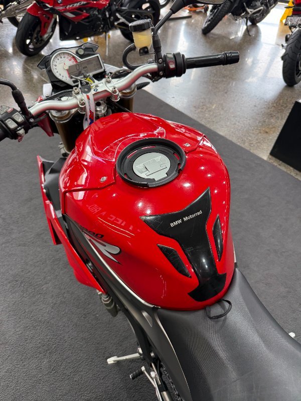 2014 BMW Motorrad S 1000 R Red