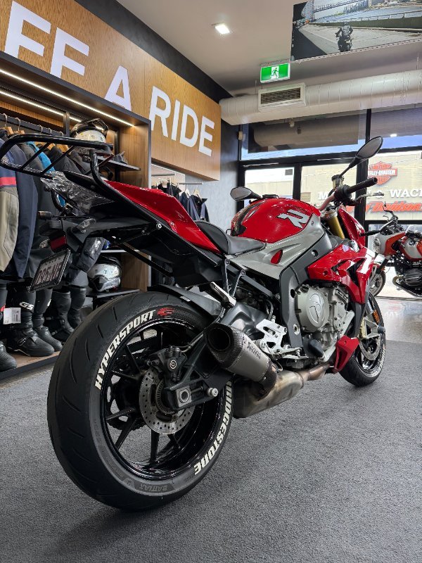 2014 BMW Motorrad S 1000 R Red