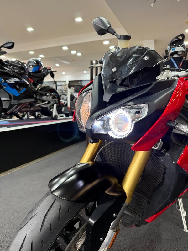 2014 BMW Motorrad S 1000 R Red