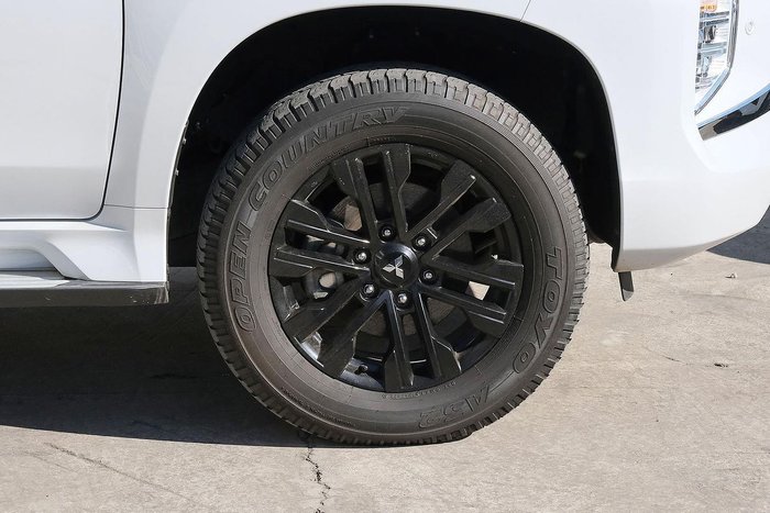 2022 Mitsubishi Pajero Sport GSR