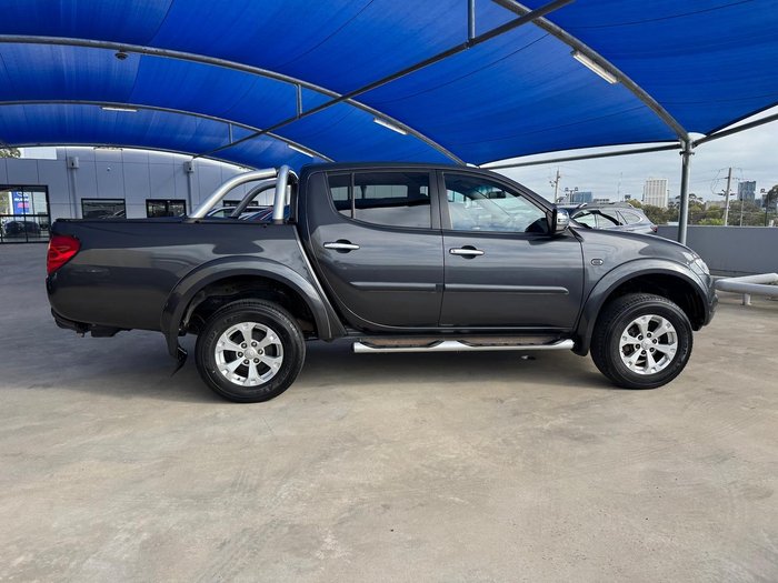 2013 Mitsubishi Triton GLX-R