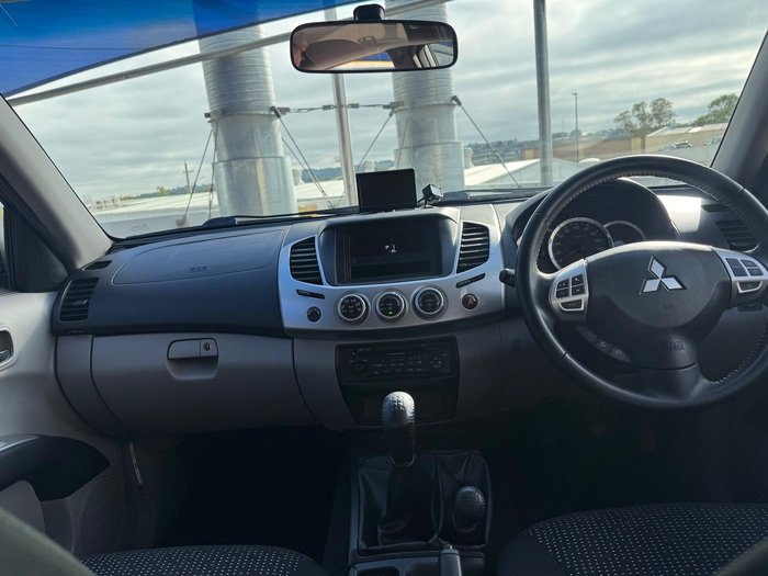 2013 Mitsubishi Triton GLX-R