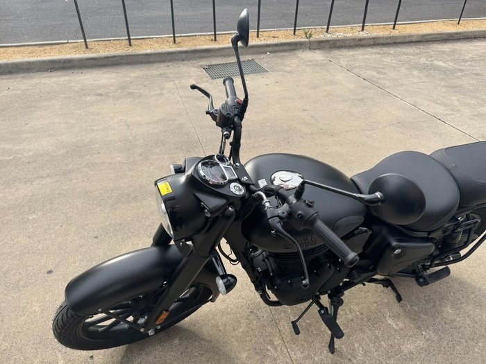 2026 Royal Enfield (see Also Enfiel 2026 Royal Enfield CLASSIC 350 BLACK