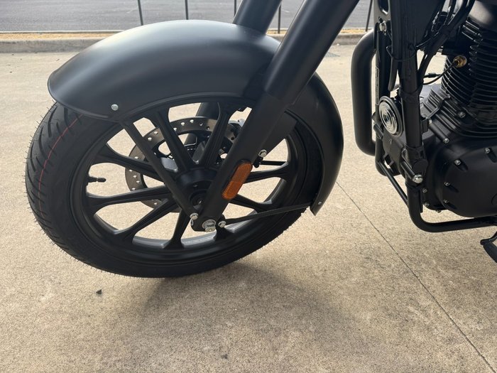 2026 Royal Enfield (see Also Enfiel 2026 Royal Enfield CLASSIC 350 BLACK