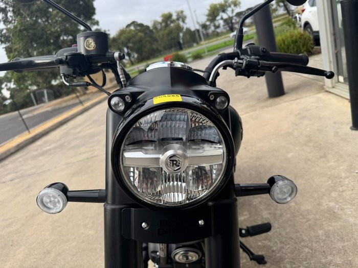 2026 Royal Enfield (see Also Enfiel 2026 Royal Enfield CLASSIC 350 BLACK