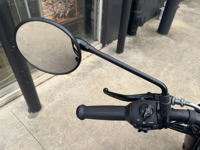 2026 Royal Enfield (see Also Enfiel 2026 Royal Enfield CLASSIC 350 BLACK