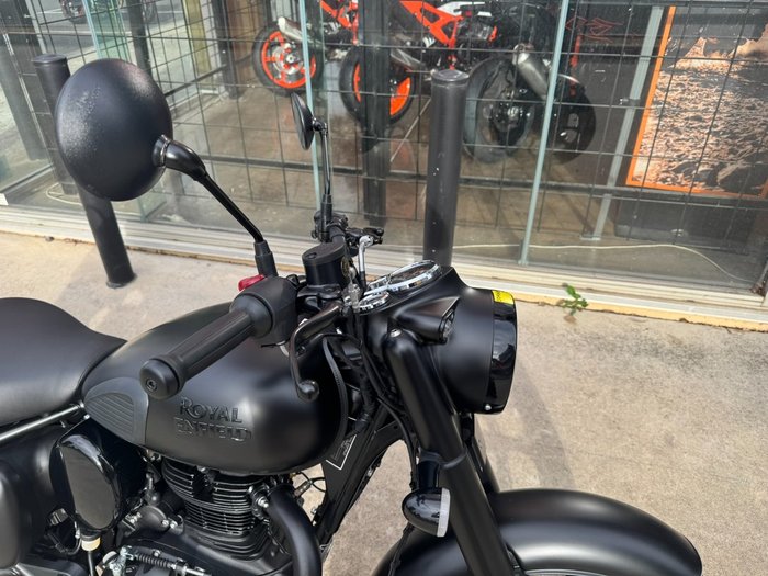 2026 Royal Enfield (see Also Enfiel 2026 Royal Enfield CLASSIC 350 BLACK