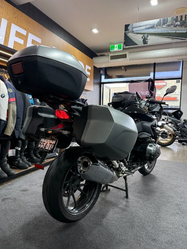 2017 BMW Motorrad Bmw 1200cc R 1200 RS (17-08) BLACK STORM METALLIC