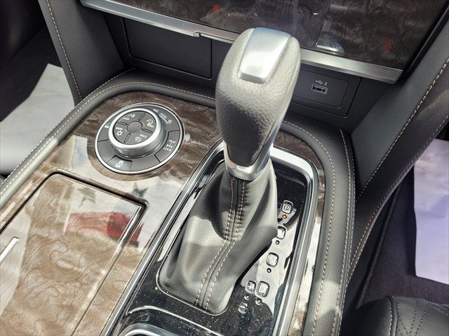 2025 NISSAN Y62 TI