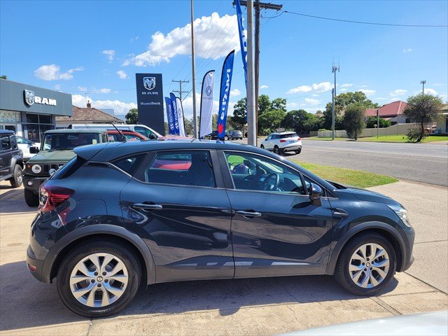 2022 RENAULT CAPTUR LIFE