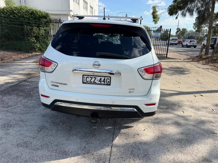 2015 NISSAN PATHFINDER ST (4x4)