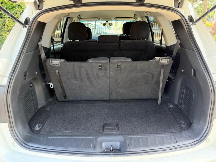 2015 NISSAN PATHFINDER ST (4x4)