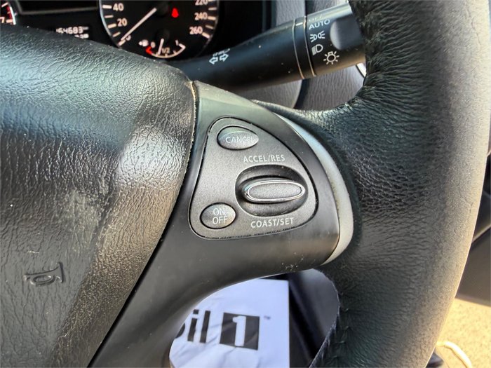 2015 NISSAN PATHFINDER ST (4x4)