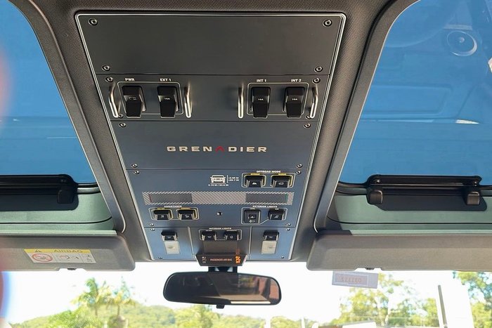 2025 INEOS Grenadier Station Wagon MY26 4X4 Dual Range Inky Black - Contract Roof - Painted (FPJ)