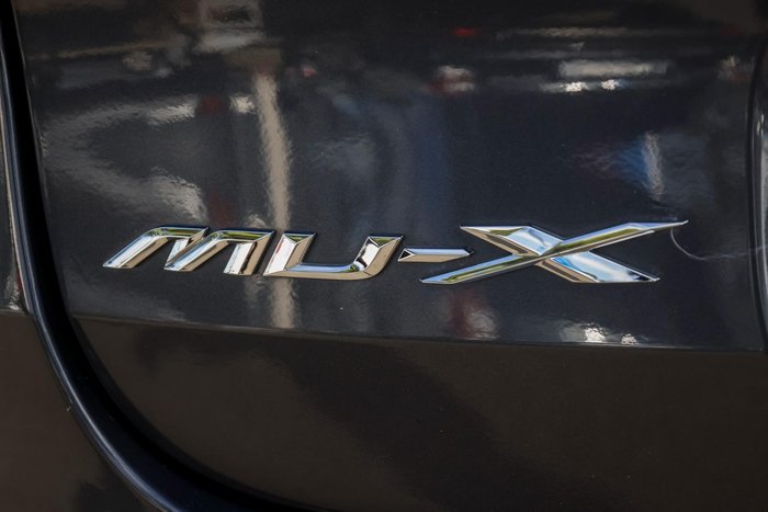 2023 Isuzu MU-X LS-U