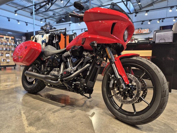 Harley-Davidson Low Rider ST 117 (FXLRST) Softail