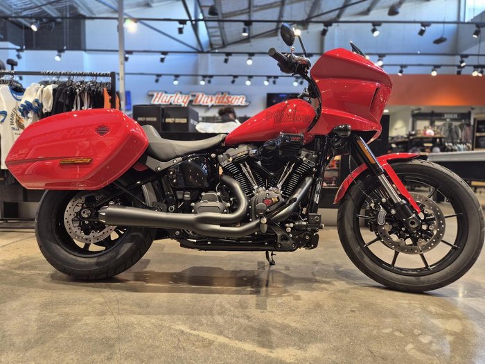 Harley-Davidson Low Rider ST 117 (FXLRST) Softail