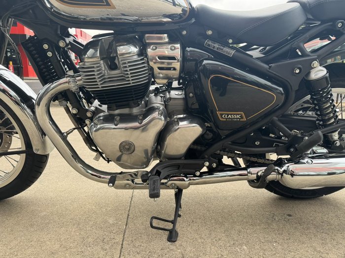2026 Royal Enfield (see Also Enfiel 2026 ROYAL ENFIELD CLASSIC 650 BLACK