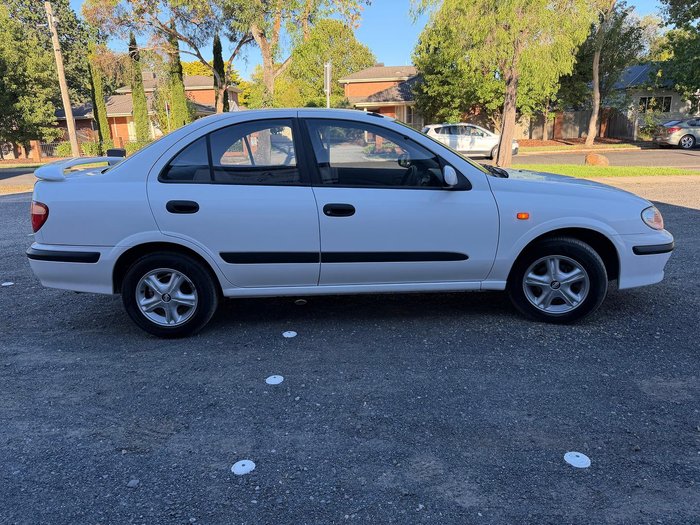 2002 Nissan Pulsar ST N16 Artic White