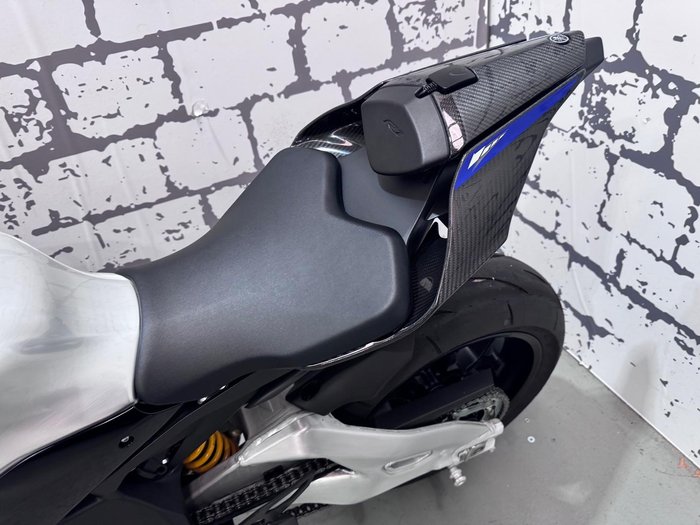 2024 Yamaha YZF-R1M R1 Black