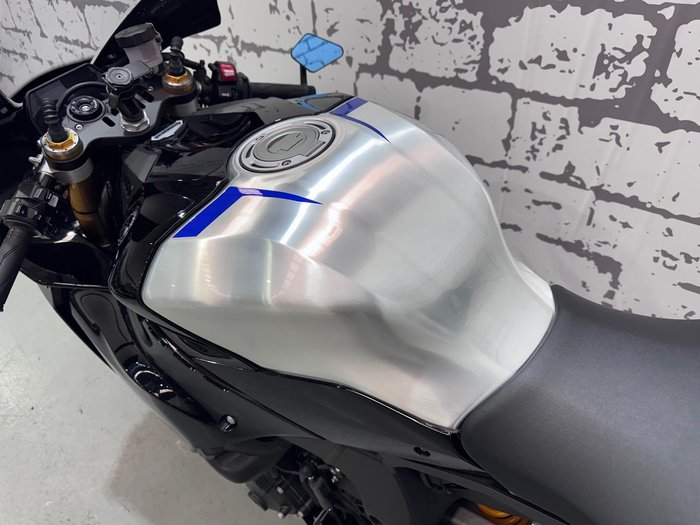 2024 Yamaha YZF-R1M R1 Black