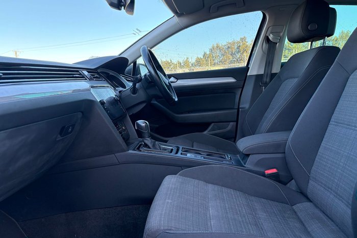 2022 Volkswagen Passat 140TSI Business