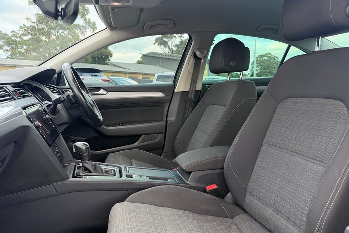 2022 Volkswagen Passat 140TSI Business