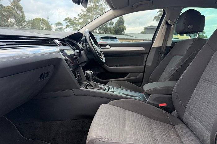 2022 Volkswagen Passat 140TSI Business