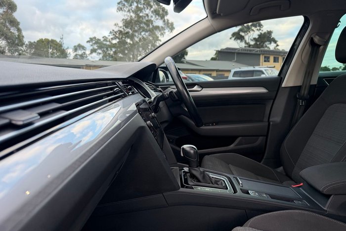 2022 Volkswagen Passat 140TSI Business