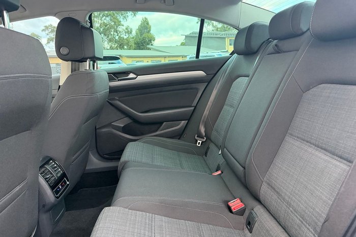 2022 Volkswagen Passat 140TSI Business