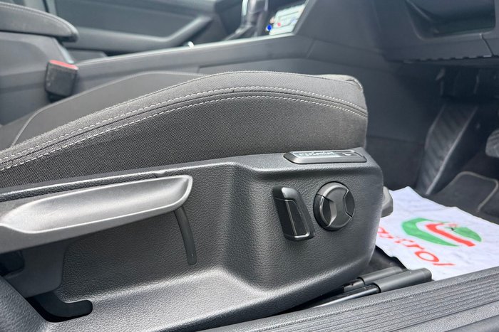 2022 Volkswagen Passat 140TSI Business