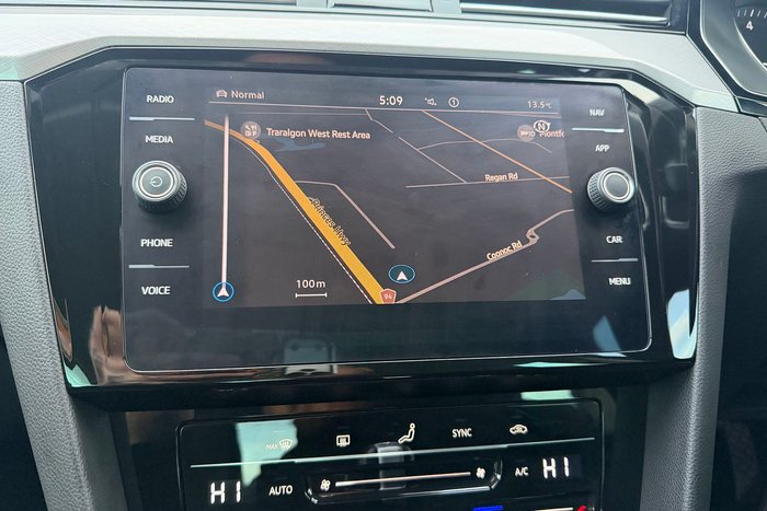 2022 Volkswagen Passat 140TSI Business