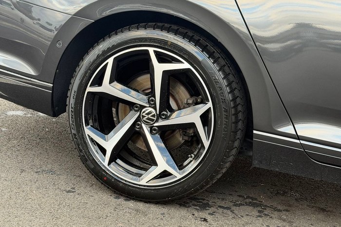 2022 Volkswagen Passat 140TSI Business