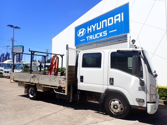 2015 ISUZU NPR 400