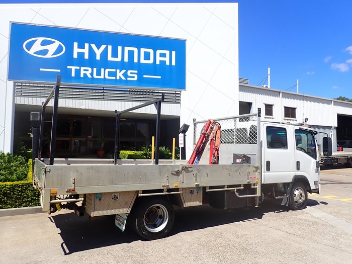 2015 ISUZU NPR 400