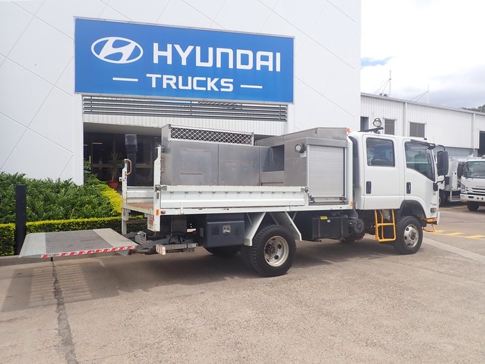 2019 ISUZU NPS 75-155