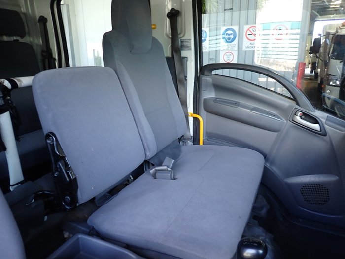 2017 ISUZU NPS 75-155