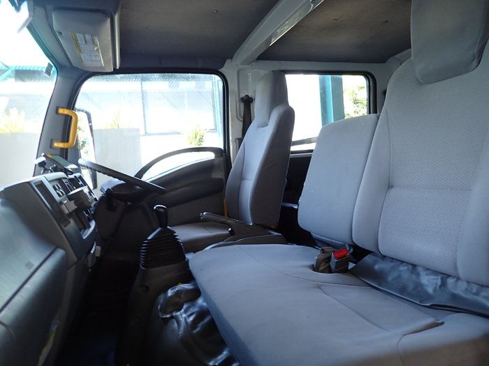 2017 ISUZU NPS 75-155