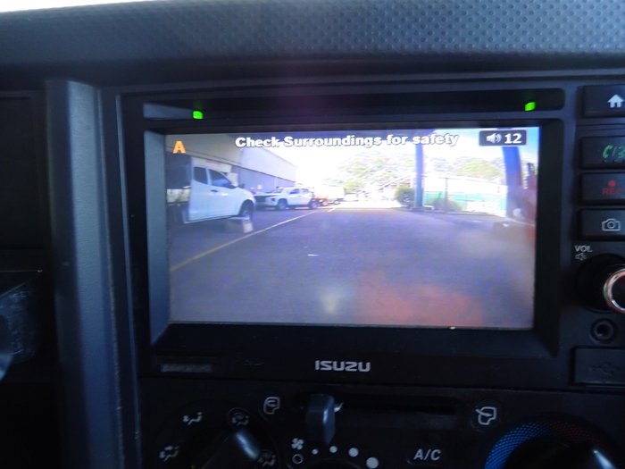 2017 ISUZU NPS 75-155