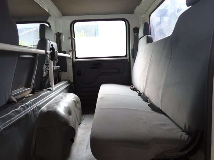 2017 ISUZU NPR 75-190