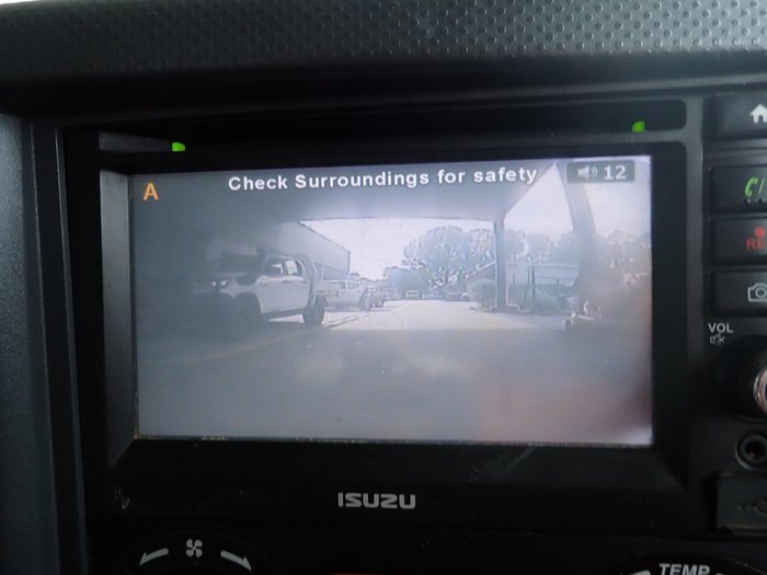 2017 ISUZU NPR 75-190