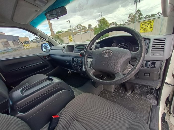 2011 Toyota Hiace Commuter